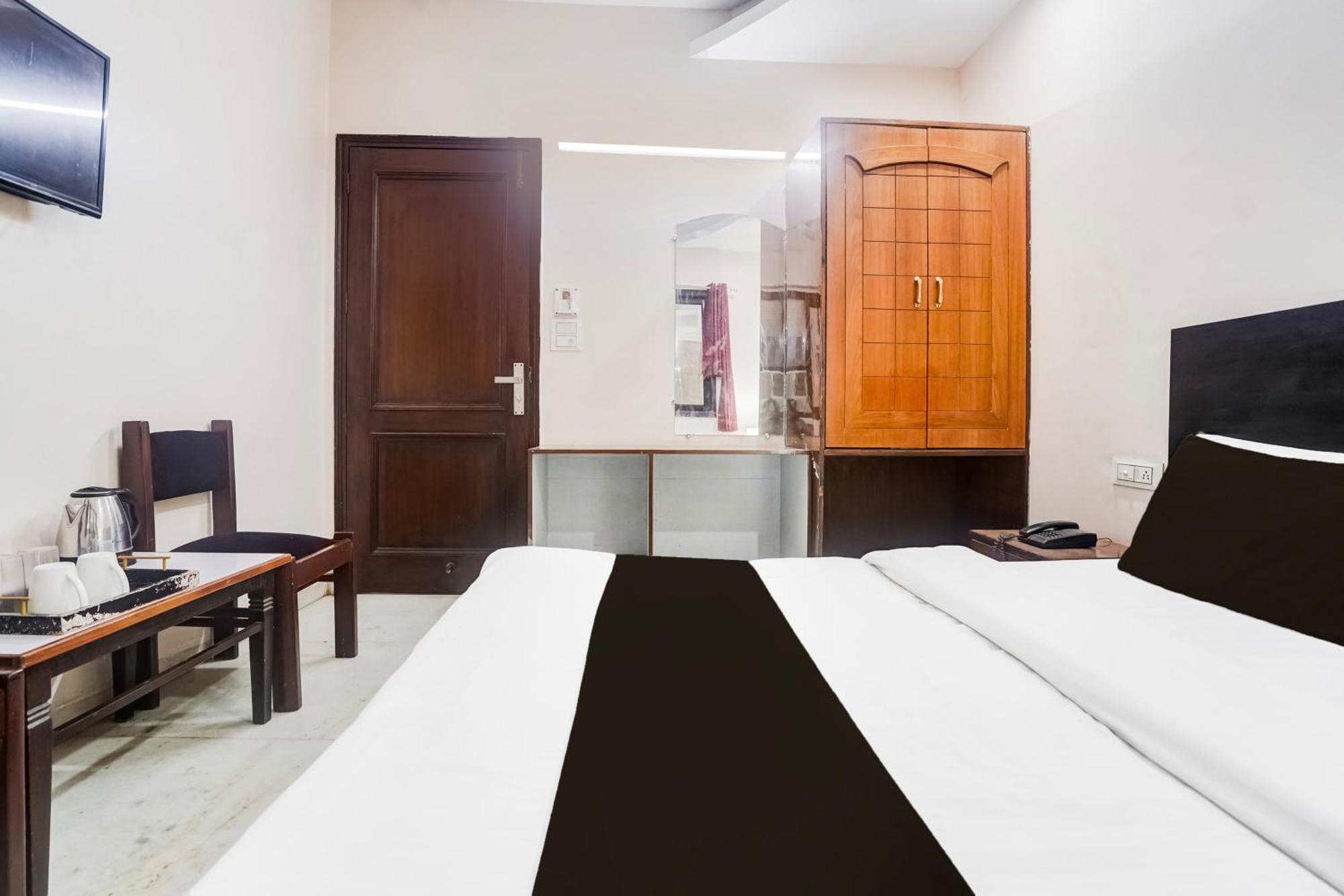 Fabhotel De Gold Нью-Дели Экстерьер фото