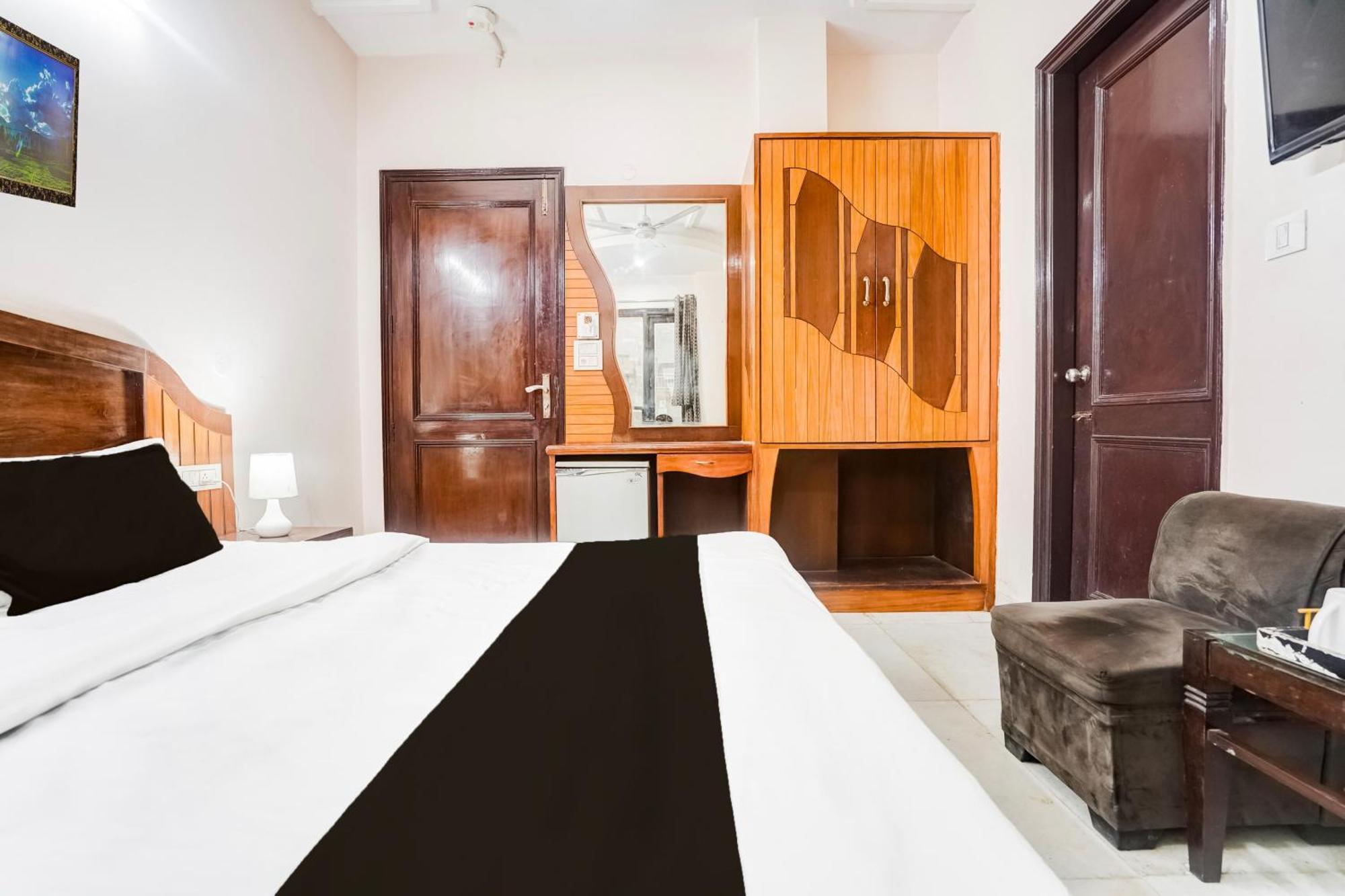 Fabhotel De Gold Нью-Дели Экстерьер фото