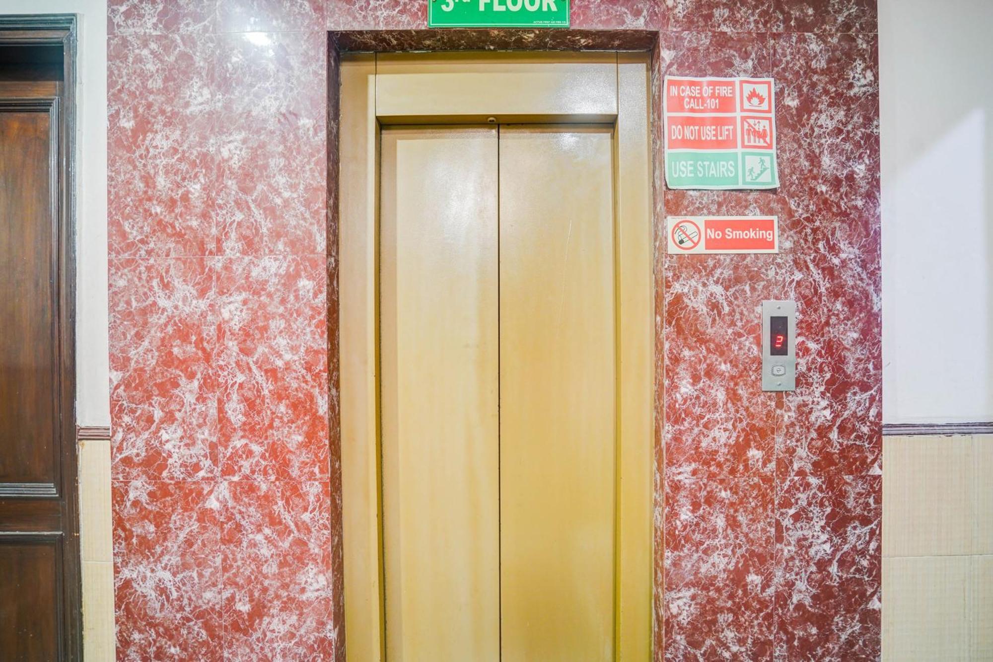 Fabhotel De Gold Нью-Дели Экстерьер фото